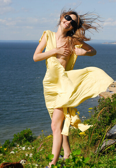 Model Anya in Wind Dancer2