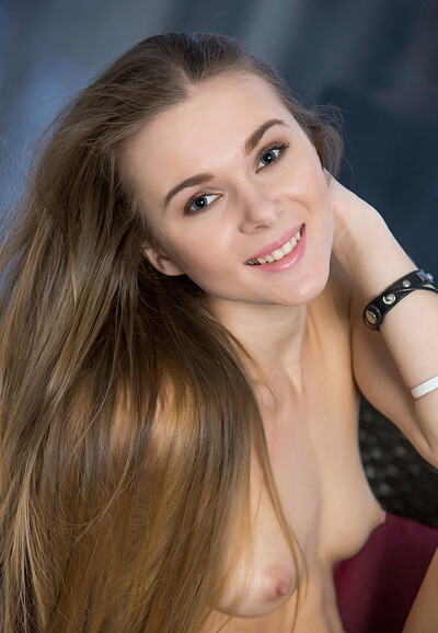 Model Karissa Diamond in Nuance